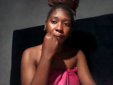 Snapshot of sexysmalldaily04 chatting on 10.19.25 sexysmalldaily04 online show from 10.19.25