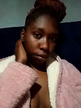 Snapshot of sexysmalldaily04 chatting on 10.31.25 sexysmalldaily04 online show from 10.31.25