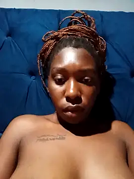 Snapshot of sexysmalldaily04 chatting on 11.12.25 sexysmalldaily04 online show from 11.12.25