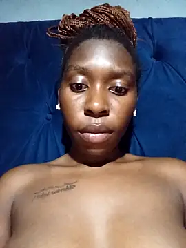 Snapshot of sexysmalldaily04 chatting on 11.13.25 sexysmalldaily04 online show from 11.13.25