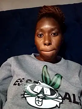 Snapshot of sexysmalldaily04 chatting on 11.17.25 sexysmalldaily04 online show from 11.17.25