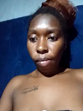 Snapshot of sexysmalldaily04 chatting on 11.18.25 sexysmalldaily04 online show from 11.18.25