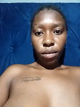 Snapshot of sexysmalldaily04 chatting on 11.30.25 sexysmalldaily04 online show from 11.30.25