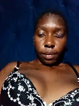 Snapshot of sexysmalldaily04 chatting on 11.30.25 sexysmalldaily04 online show from 11.30.25