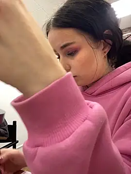 AliceLune online show from 02.08.26