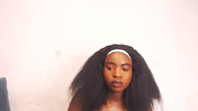 Snapshot of TallEbonyBabe chatting on 02.08.26 TallEbonyBabe online show from 02.08.26