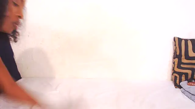 Snapshot of TallEbonyBabe chatting on 02.20.26 TallEbonyBabe online show from 02.20.26