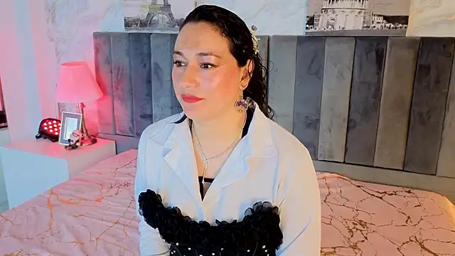 Elizabeth bennett 6 online show from 01.05.26