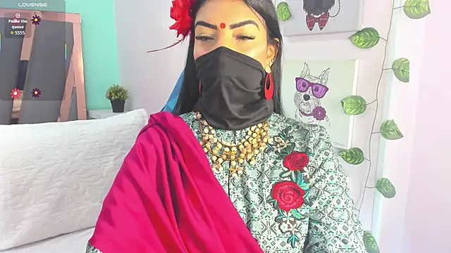 Snapshot of Iniya_Parul chatting on 06.25.26 Iniya Parul online show from 06.25.26