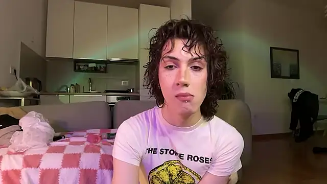 kira yoshika9e online show from 04.22.26