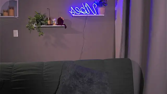 Snapshot of adahara_miller17 chatting on 10.22.25 adahara miller17 online show from 10.22.25