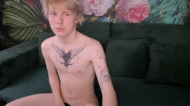 Snapshot of KevinMilky chatting on 11.14.25 KevinMilky online show from 11.14.25