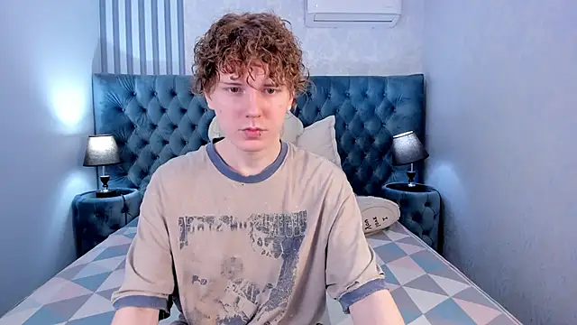 Snapshot of KevinMilky chatting on 03.14.26 KevinMilky online show from 03.14.26