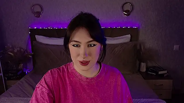 Busty Lina online show from 10.18.25