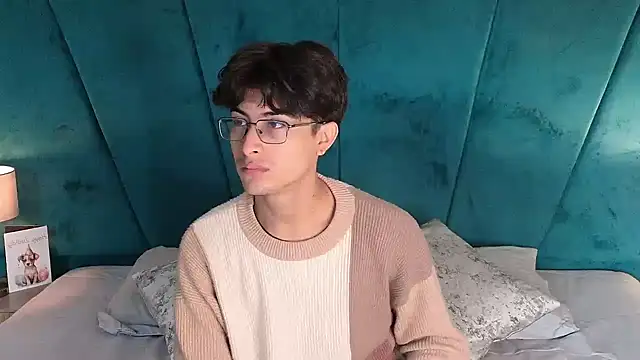 Aaron Eze online show from 04.29.26