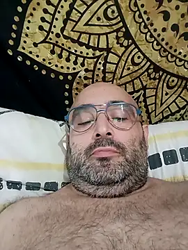 Snapshot of tujuguetehumillante chatting on 10.17.25 tujuguetehumillante online show from 10.17.25