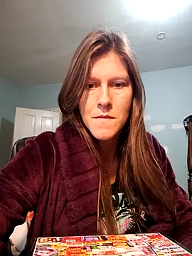 Snapshot of Skullmilf25 chatting on 10.31.25 Skullmilf25 online show from 10.31.25