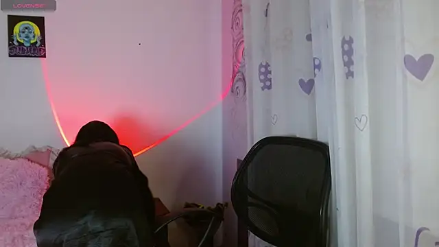 Snapshot of KittyJane chatting on 11.19.25 KittyJane online show from 11.19.25