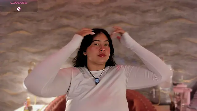 lilithst  online show from 11.26.25