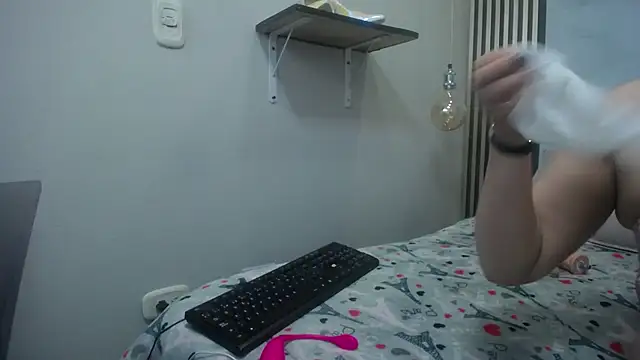 Snapshot of Miah-Princess chatting on 11.19.25 Miah-Princess online show from 11.19.25