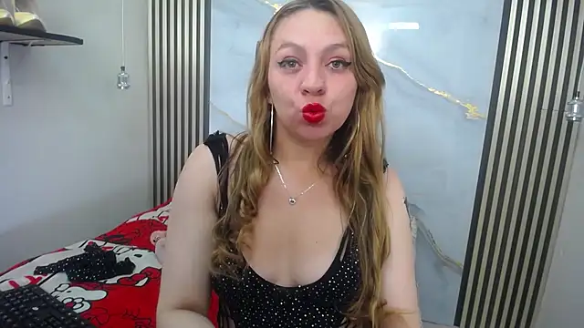 Snapshot of Miah-Princess chatting on 02.02.26 Miah-Princess online show from 02.02.26