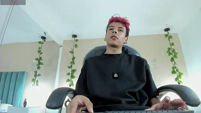 Snapshot of Xavier_Fox___ chatting on 02.11.26 Xavier Fox online show from 02.11.26