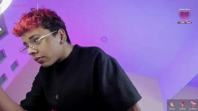 Snapshot of Xavier_Fox___ chatting on 02.13.26 Xavier Fox online show from 02.13.26