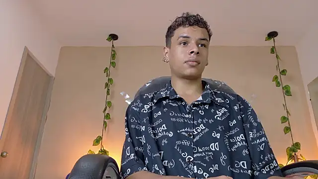 Snapshot of Xavier_Fox___ chatting on 03.07.26 Xavier Fox online show from 03.07.26