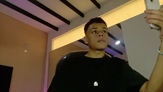 Snapshot of Xavier_Fox___ chatting on 03.17.26 Xavier Fox online show from 03.17.26