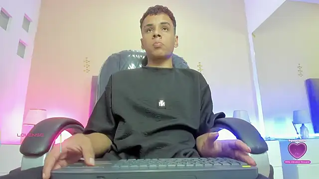 Snapshot of Xavier_Fox___ chatting on 03.22.26 Xavier Fox online show from 03.22.26