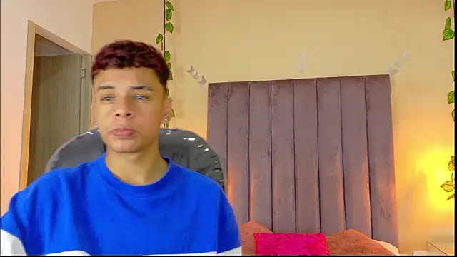 Snapshot of Xavier_Fox___ chatting on 03.27.26 Xavier Fox online show from 03.27.26