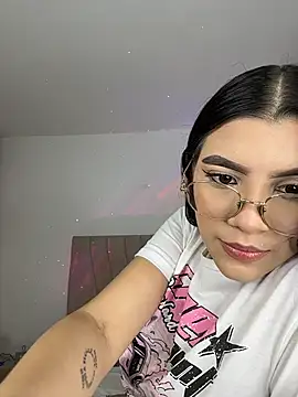 Snapshot of Julietalcl chatting on 02.27.26 Julietalcl online show from 02.27.26