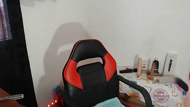 Meganlove2 online show from 10.17.25