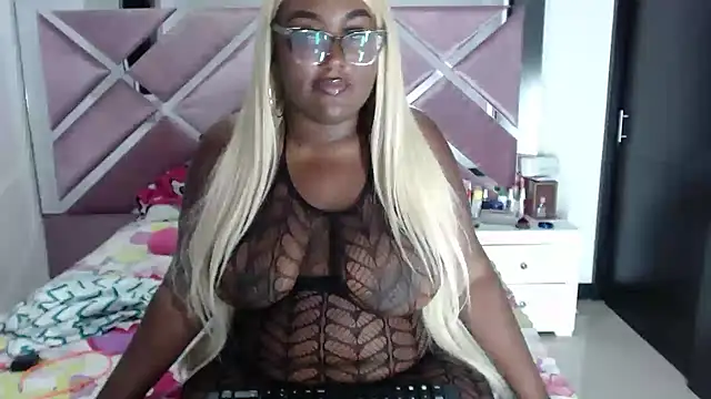 Antonellabigass online show from 10.22.25