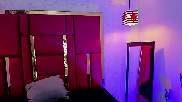 Snapshot of moon_winy chatting on 03.01.26 moon winy online show from 03.01.26