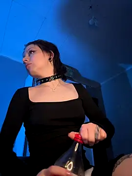 Snapshot of AnmiXHot chatting on 11.03.25 AnmiXHot online show from 11.03.25