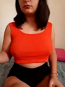 Snapshot of miamia21 chatting on 10.17.25 miamia21 online show from 10.17.25