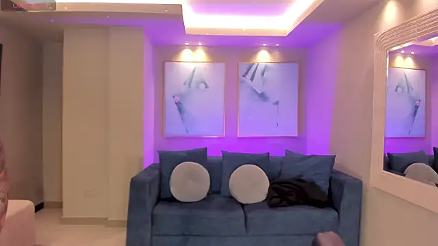 Snapshot of ChristineFord_ chatting on 11.02.25 ChristineFord online show from 11.02.25