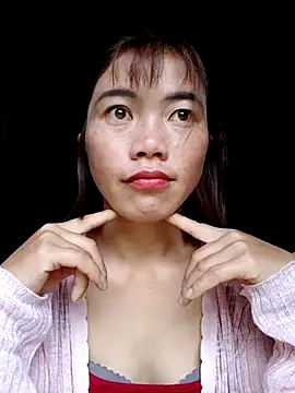 Snapshot of omai-ngot chatting on 10.18.25 omai-ngot online show from 10.18.25