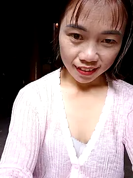 Snapshot of omai-ngot chatting on 10.21.25 omai-ngot online show from 10.21.25