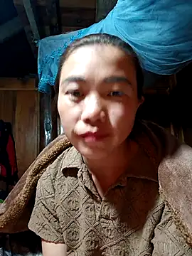 Snapshot of omai-ngot chatting on 11.26.25 omai-ngot online show from 11.26.25