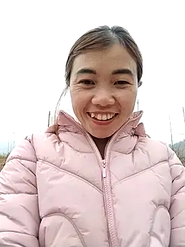 Snapshot of omai-ngot chatting on 12.15.25 omai-ngot online show from 12.15.25