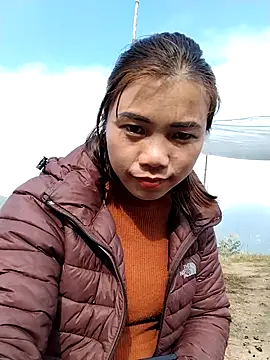 Snapshot of omai-ngot chatting on 12.19.25 omai-ngot online show from 12.19.25