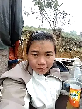 Snapshot of omai-ngot chatting on 01.16.26 omai-ngot online show from 01.16.26