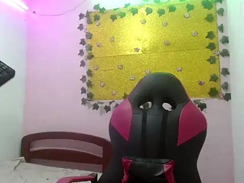 Snapshot of girls_porn20 chatting on 10.20.25 girls porn20 online show from 10.20.25