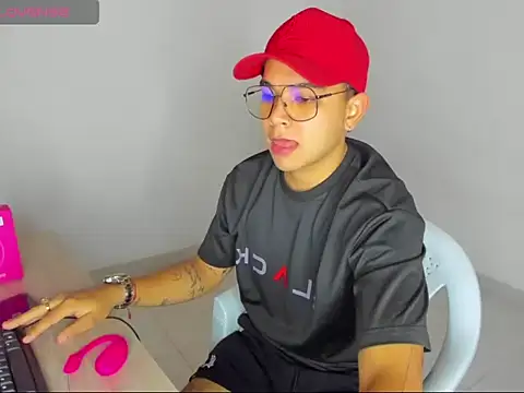 Snapshot of kelvin_276 chatting on 03.18.26 kelvin 276 online show from 03.18.26