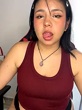 Snapshot of _Bella_7 chatting on 11.15.25 Bella 7 online show from 11.15.25