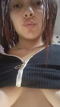 Snapshot of _Sofii_01 chatting on 10.31.25 Sofii 01 online show from 10.31.25