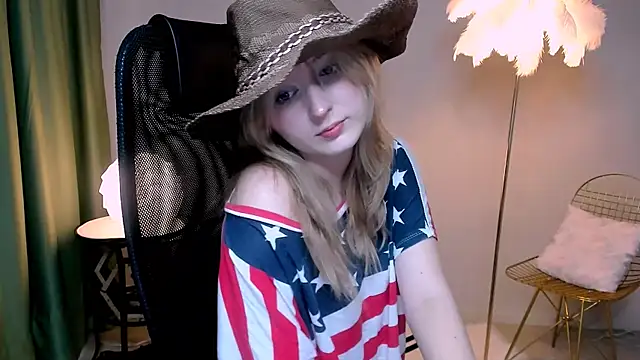 ScarlettScril online show from 11.21.25
