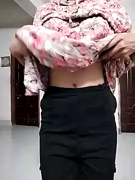 Snapshot of Ratri-Biswas chatting on 11.06.25 Ratri-Biswas online show from 11.06.25